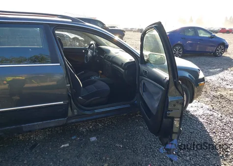 2002 Volkswagen Passat Gls V6 from USA, damaged, VIN WVWXH63BX2E157421